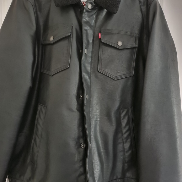 Levi's Men's Leather Jacket - Picture 4 of 7